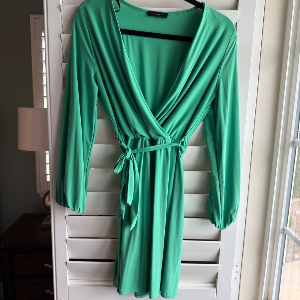 Elegant Green Mini Dress
